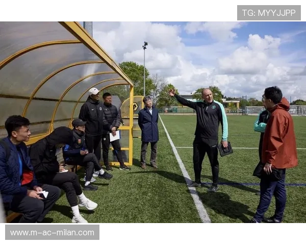 英超俱乐部校园足球合作带动青训生态完善