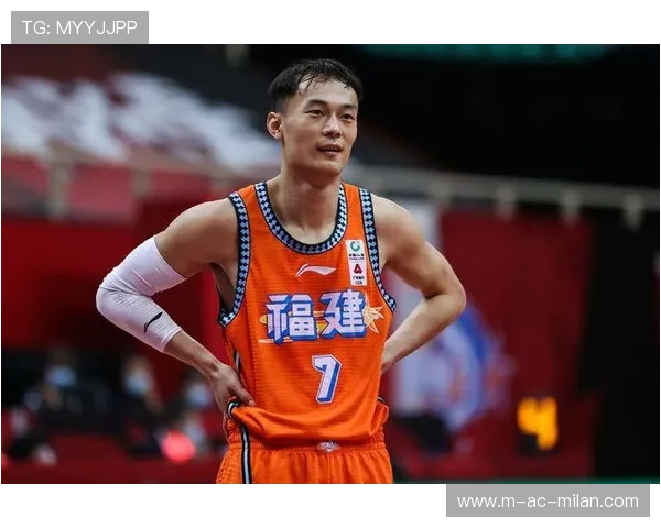 CBA吉林快攻三线推进暴扣直接点燃替补席：无与伦比的激情瞬间