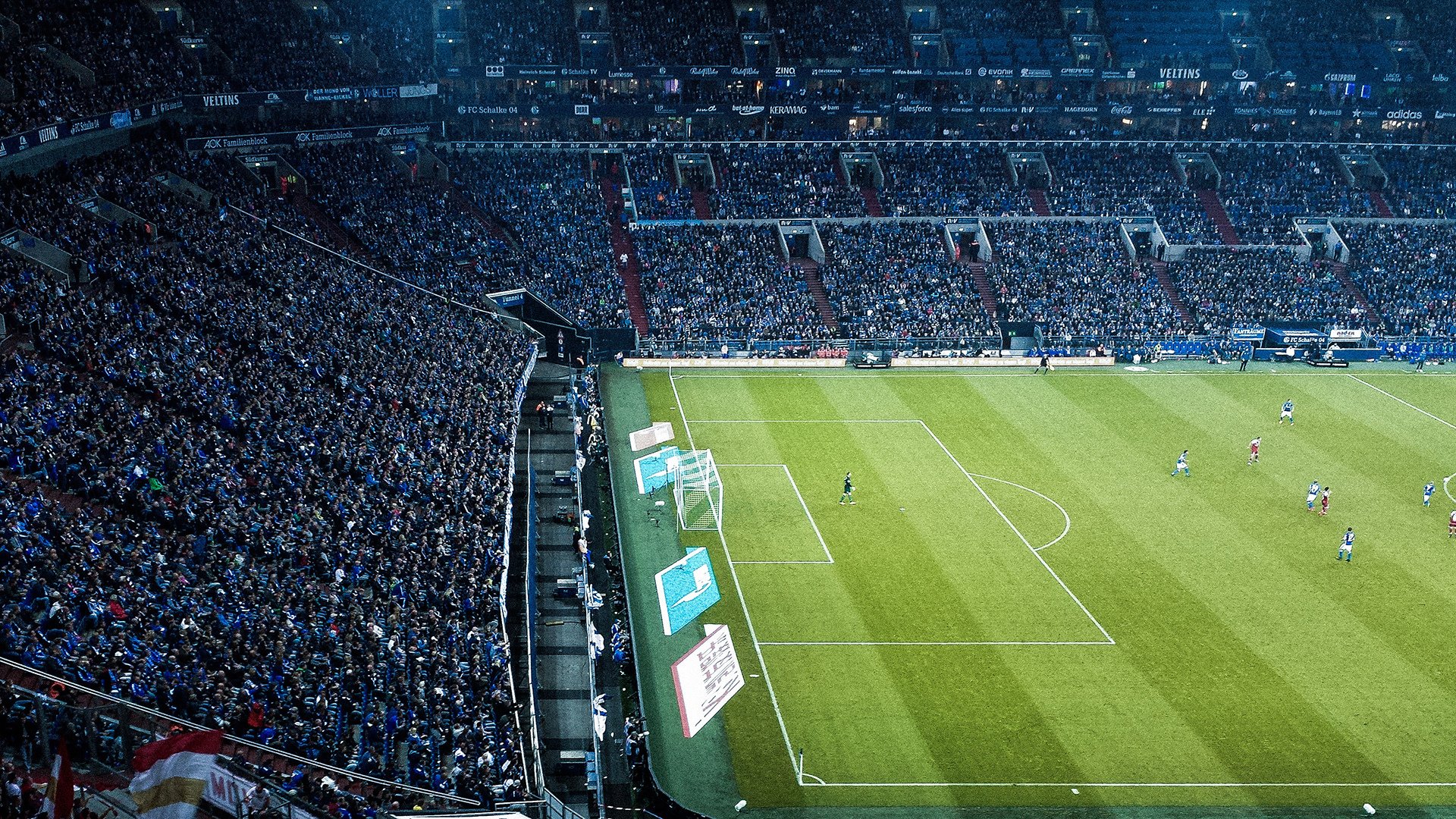 中锋做球与背身牵制作用突出，篮球中锋背打视频教程