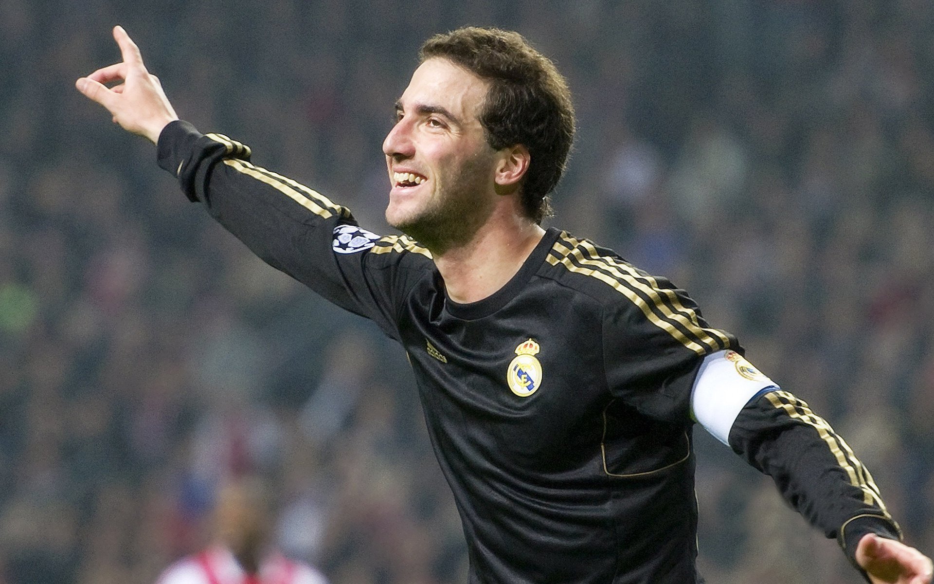 体育企业布局海外拓展新市场，体育企业发展